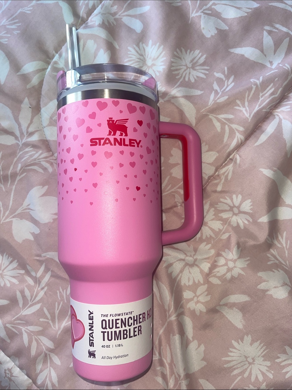 Stanley Pink Heart Quencher H2.0 Tumbler with Straw